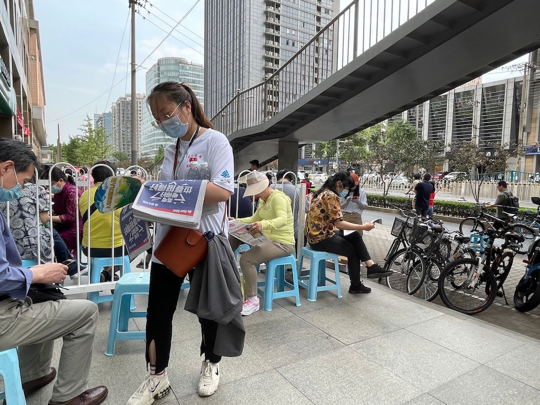 0分發(fā)報紙.JPG